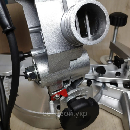 Торцовочная дисковая пила Kraissmann 1800 GS 210