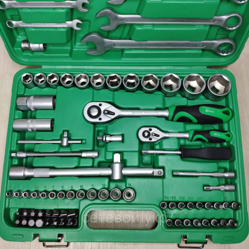 Набор ключей и головок  1/2" и 1/4", INTERTOOL 82 единицы инструментов