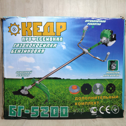 Бензокоса Кедр 5200 (3 ножа 2 катушки)
